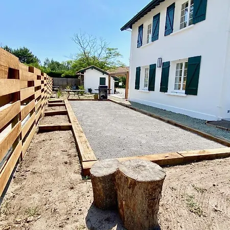 Holiday home Familiale Proche Des Plages Avec Piscine Chauffee Mimizan